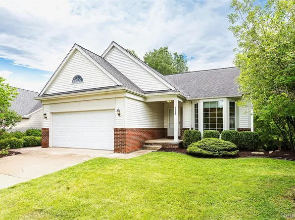 7509 Lake St, Dexter, MI 48130
