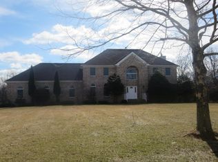 1 Victorian Hl, Manalapan, NJ 07726