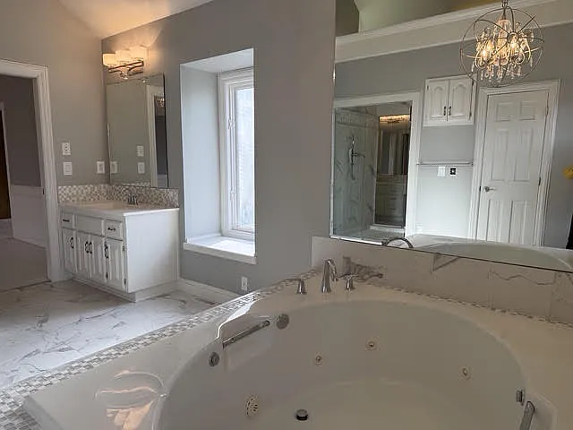 Jetted Jacuzzi just for you!