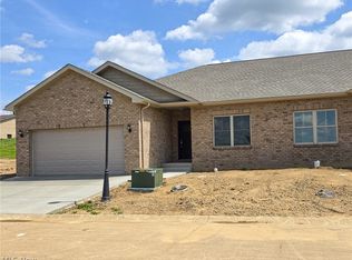 49101 Fairway Dr, East Liverpool, OH 43920