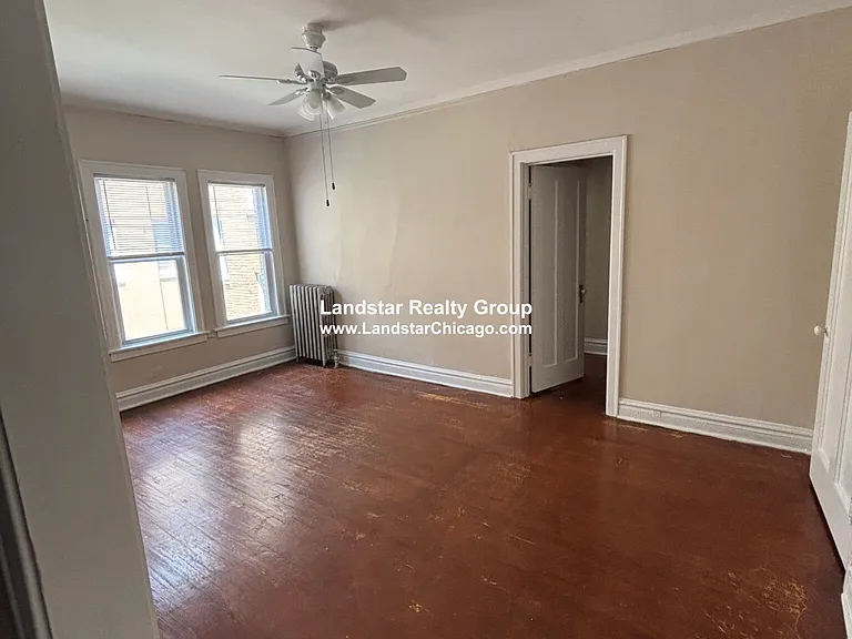 4931 N Whipple St #2E — Photo 1