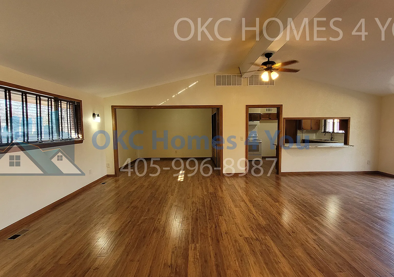 Large mid-century modern in Bush Hills 4th Addition - 3 bed, 3 bath! — Photo 3