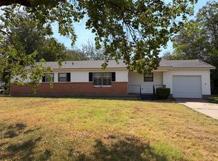 804 E Adams St, Itasca, TX 76055