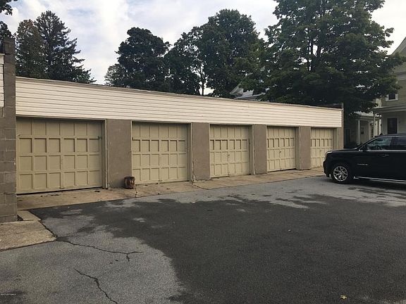 4th image of 444 Glen St