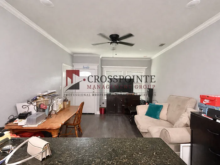 429 W Vance St — Photo 3