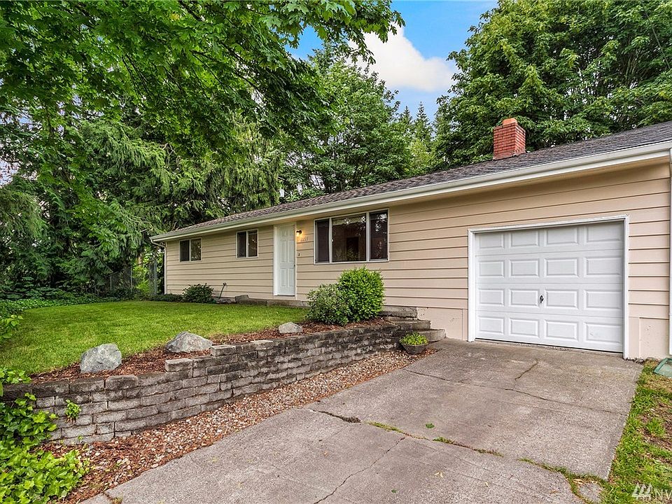 1st image of 2223 177th Pl SW