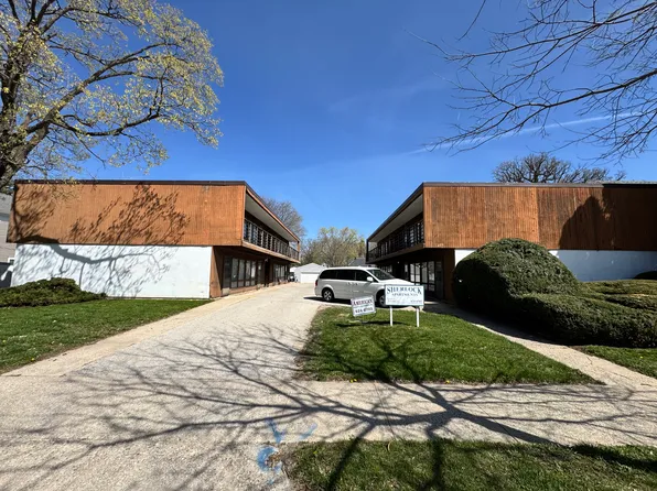 220 3rd St NE #1, Mason City, IA 50401