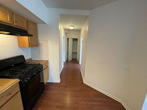 2nd image of 2494-96 Saint Johns Ave #1S