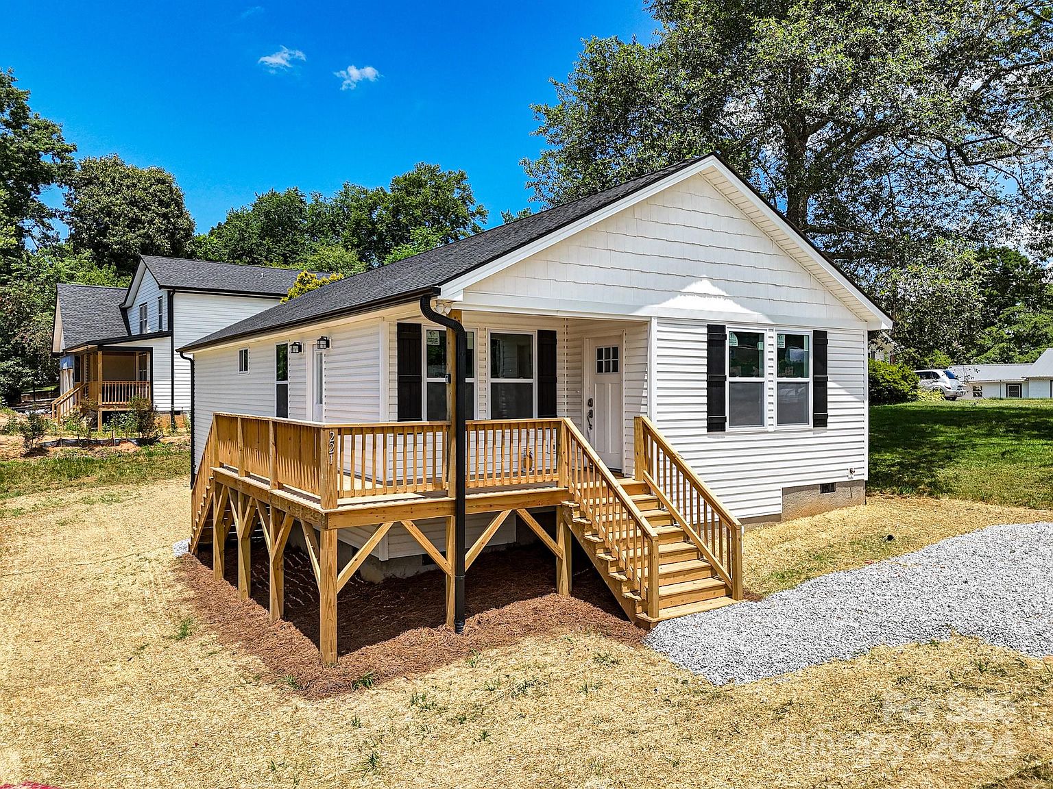 221 Wilmont Dr, Hendersonville, NC 28792 | MLS #4152492 | Zillow