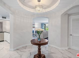 122 N Clark Dr APT 301, Los Angeles, CA 90048