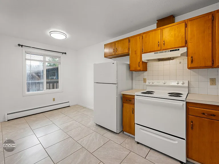 2326 Cordova St #17 — Photo 13