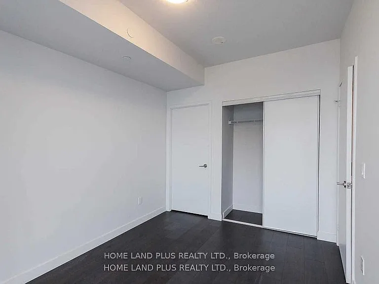 8 Eglinton Ave E #4201 — Photo 13