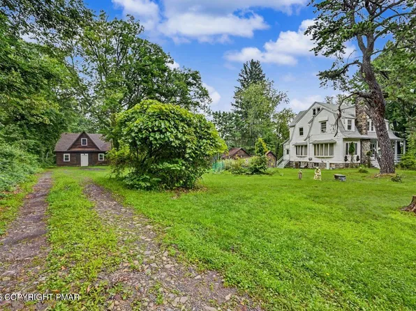 239 Meadowside Rd, Mount Pocono, PA 18344