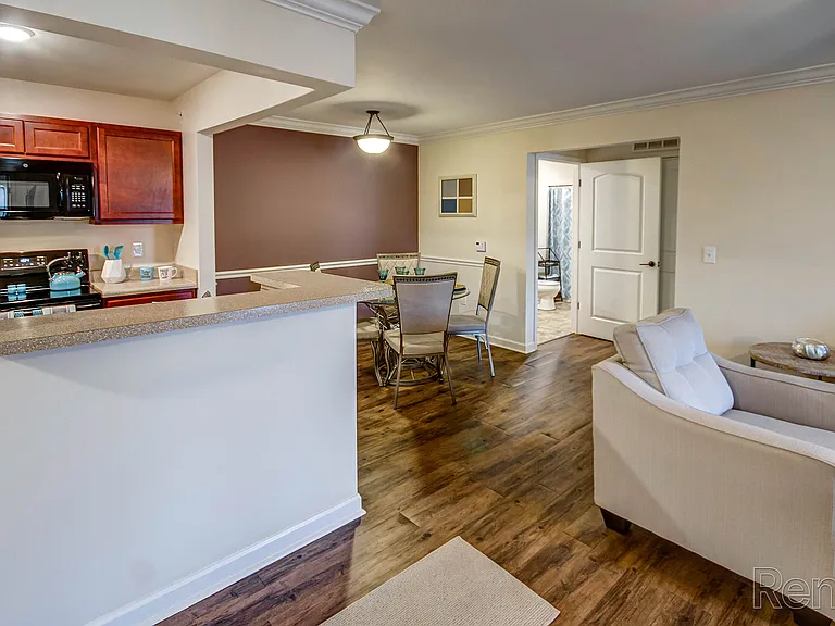 Nicholas Place Apartments — Photo 5