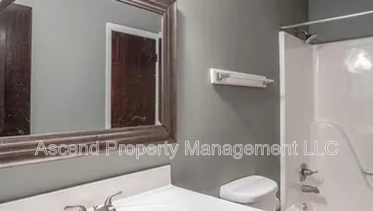 5822 Moody Sawyer Rd #B — Photo 19