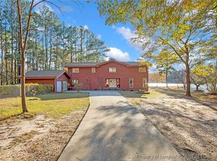 321 Woods Ln, Raeford, NC 28376