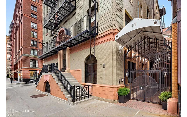 Sold by Brown Harris Stevens | media 15