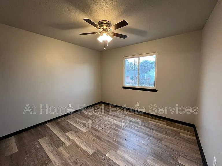 1242 E Cherry St #304 — Photo 10