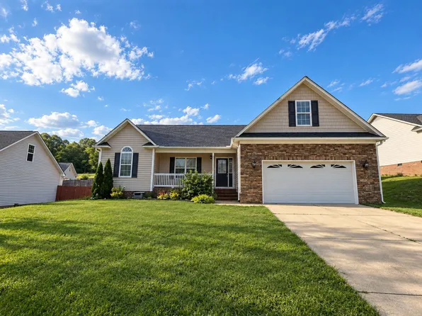 4608 Crystobal Rd, Fayetteville, NC 28311