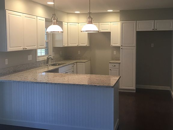 New Kitchen Cabinets