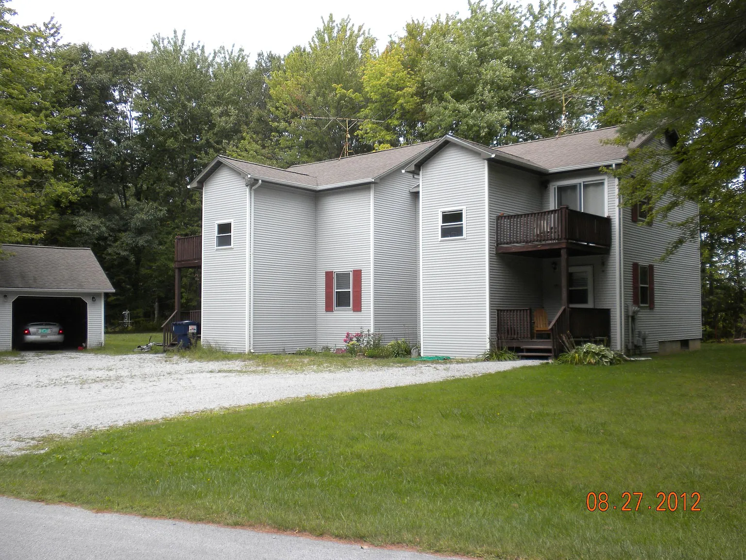 3 bed, 1.5 bath, 1250 sqft, $1,600 — Photo 2
