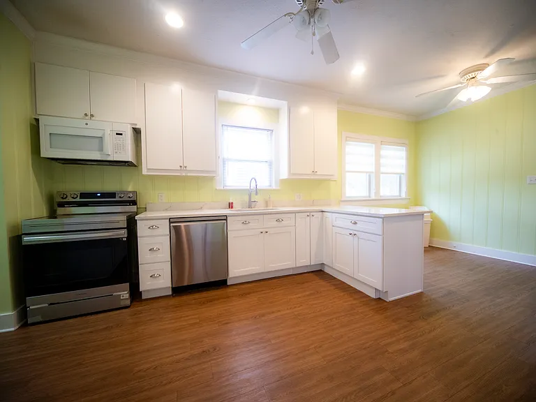 2600 Shirley Ave — Photo 22