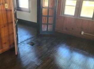 1303 Logan Ave APT 2, Waterloo, IA 50703