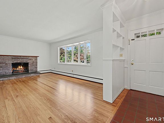 4th image of 62 Longmeadow Road