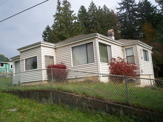 1st image of 1766 SE Stewart St