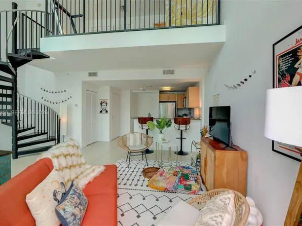 300 S Biscayne Blvd, Miami, FL