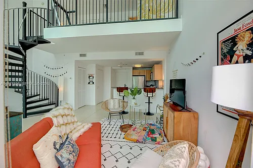 300 S Biscayne Blvd Photo 1