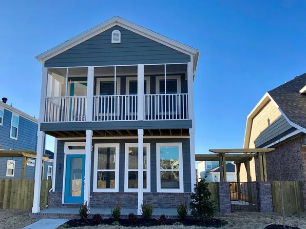 647 N Keats Dr, Fayetteville, AR 72704