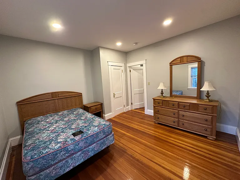 492 Lowell Ave — Photo 15