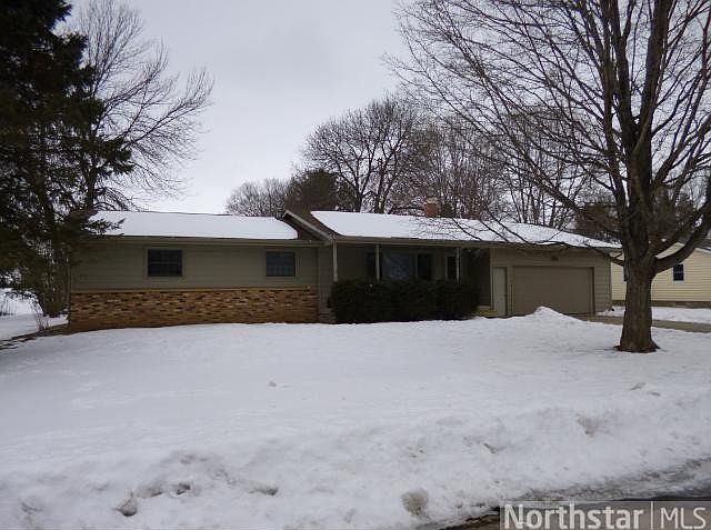 1st image of 924 Woodlawn Ave