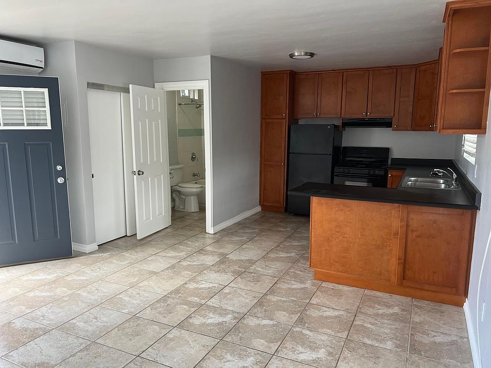 1st image of 3010 Glendora St #2