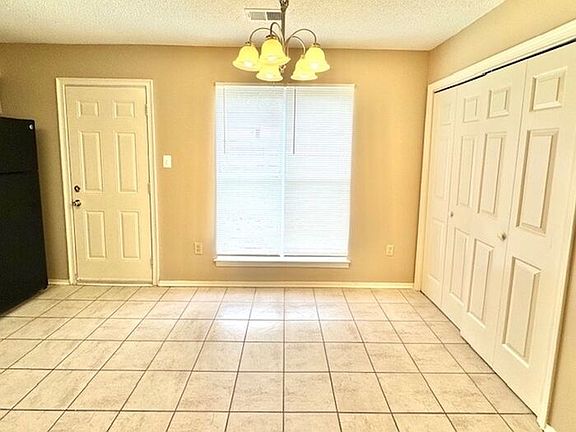 5th image of 10190 Williford Dr