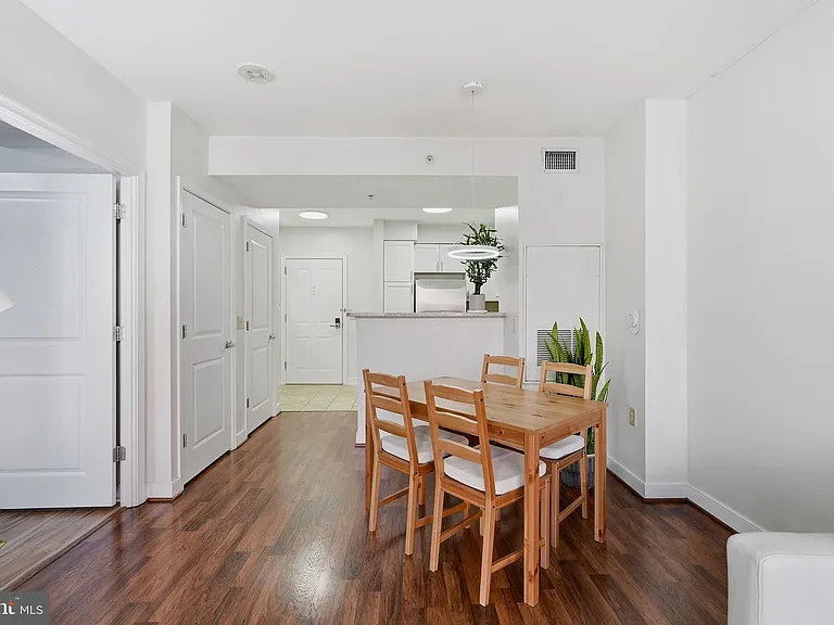 555 Massachusetts Ave NW #311 — Photo 4