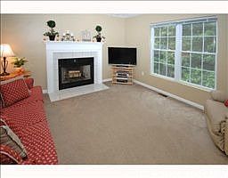 3rd image of 11 Remington Farm Dr
