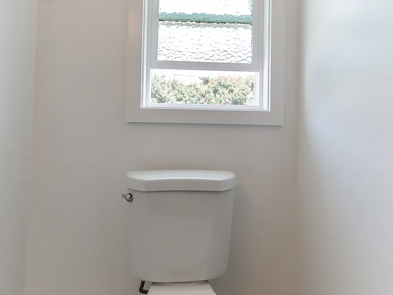 4084 Redwood Ave #9 — Photo 22