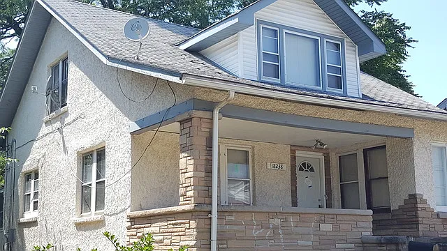 18238 Burnham Ave photo 1