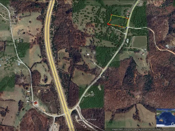 65 Highway Dr, Omaha, AR 72662