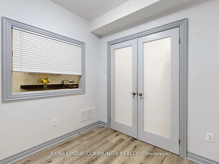 586 Parliament St #C — Photo 14