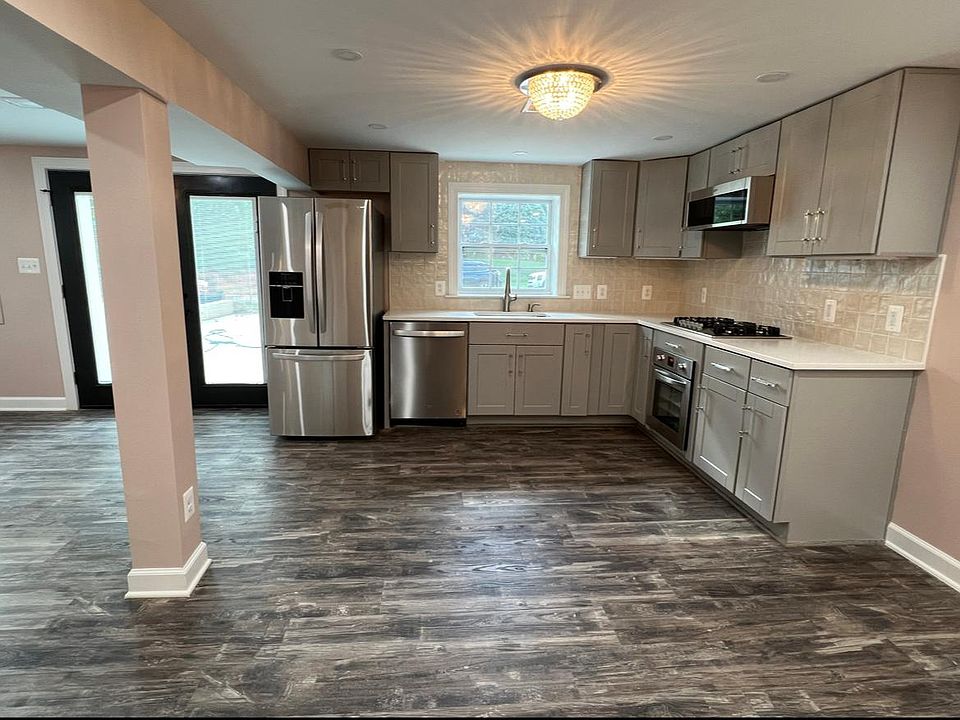 2nd image of 8003 Postoak Rd #B