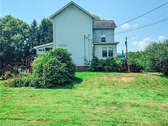 2nd image of 122 3rd St