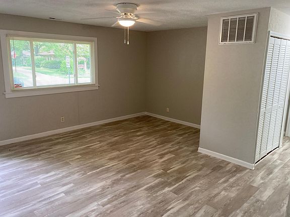 3rd image of 8145 Schoen Dr