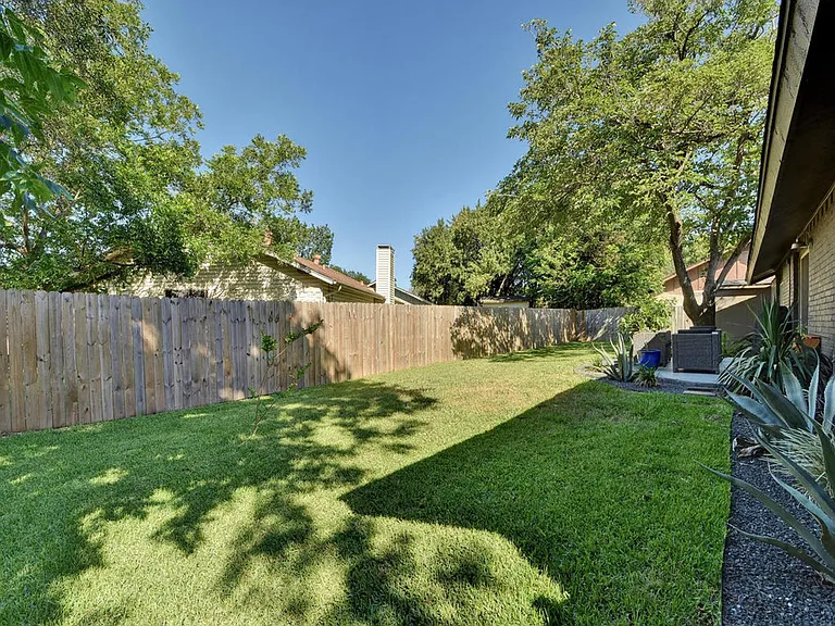 5320 Presidio Rd — Photo 38