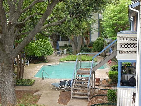 3rd image of 1605 Marsh Ln APT 401