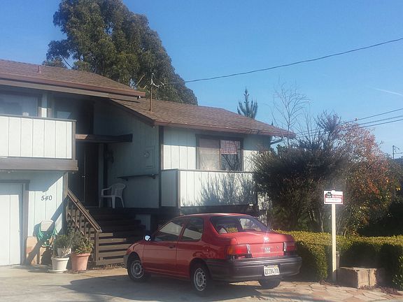 2nd image of 540 Cuesta Dr