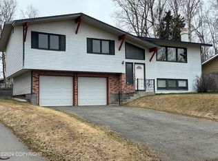 8521 E 11th Ct, Anchorage, AK 99504