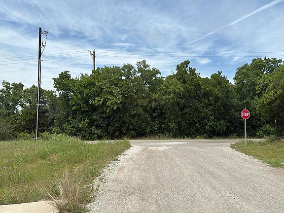 5th image of 100 Aslan Rd